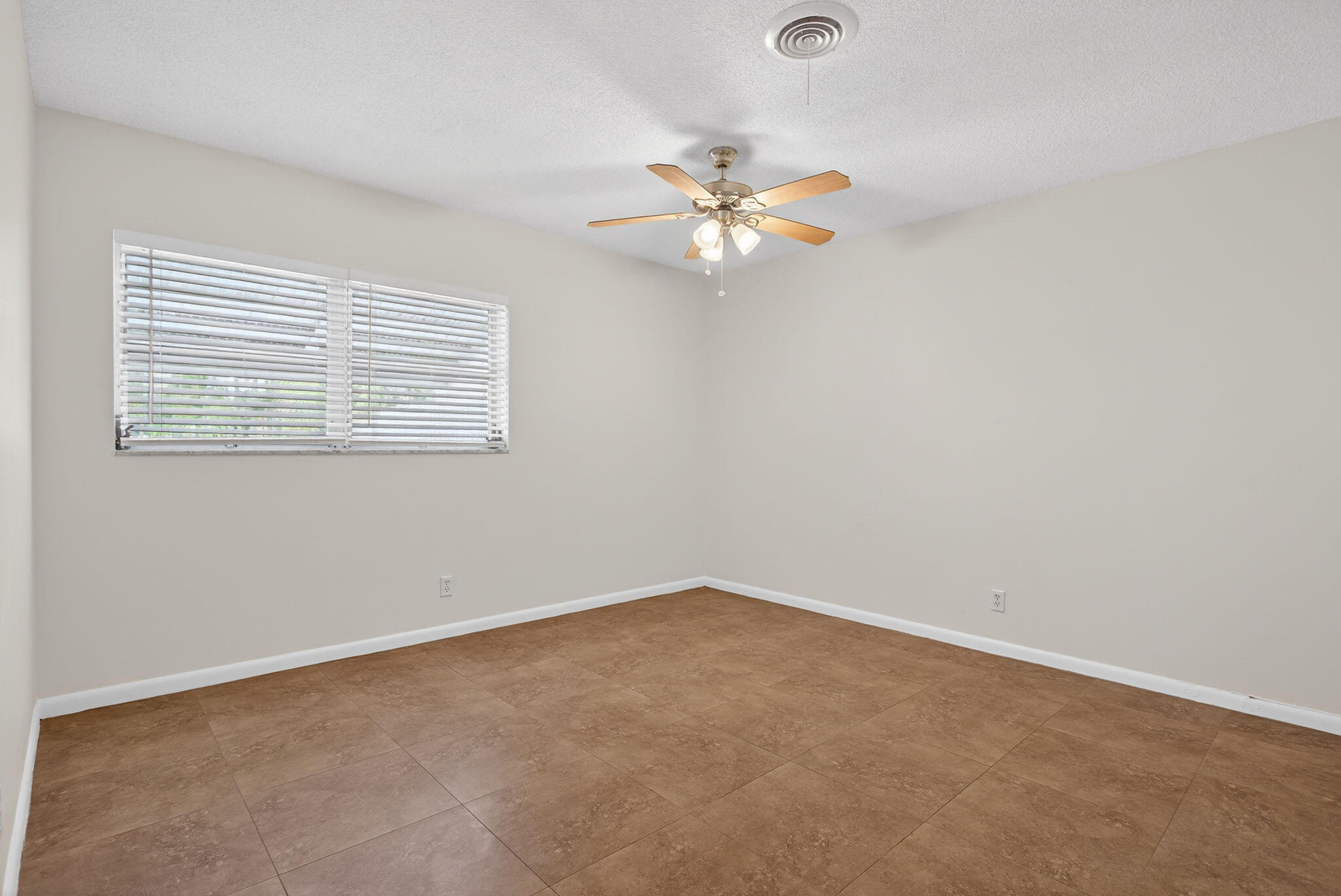 GARDEN ISLES SEC 2 - Residential Income