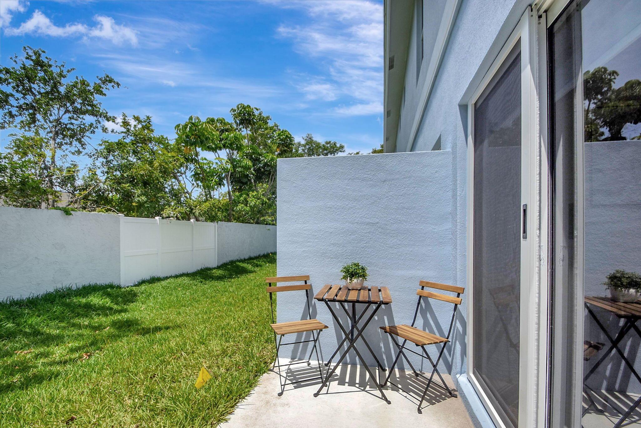 PATIO COURT TOWNHOMES - Residential Lease