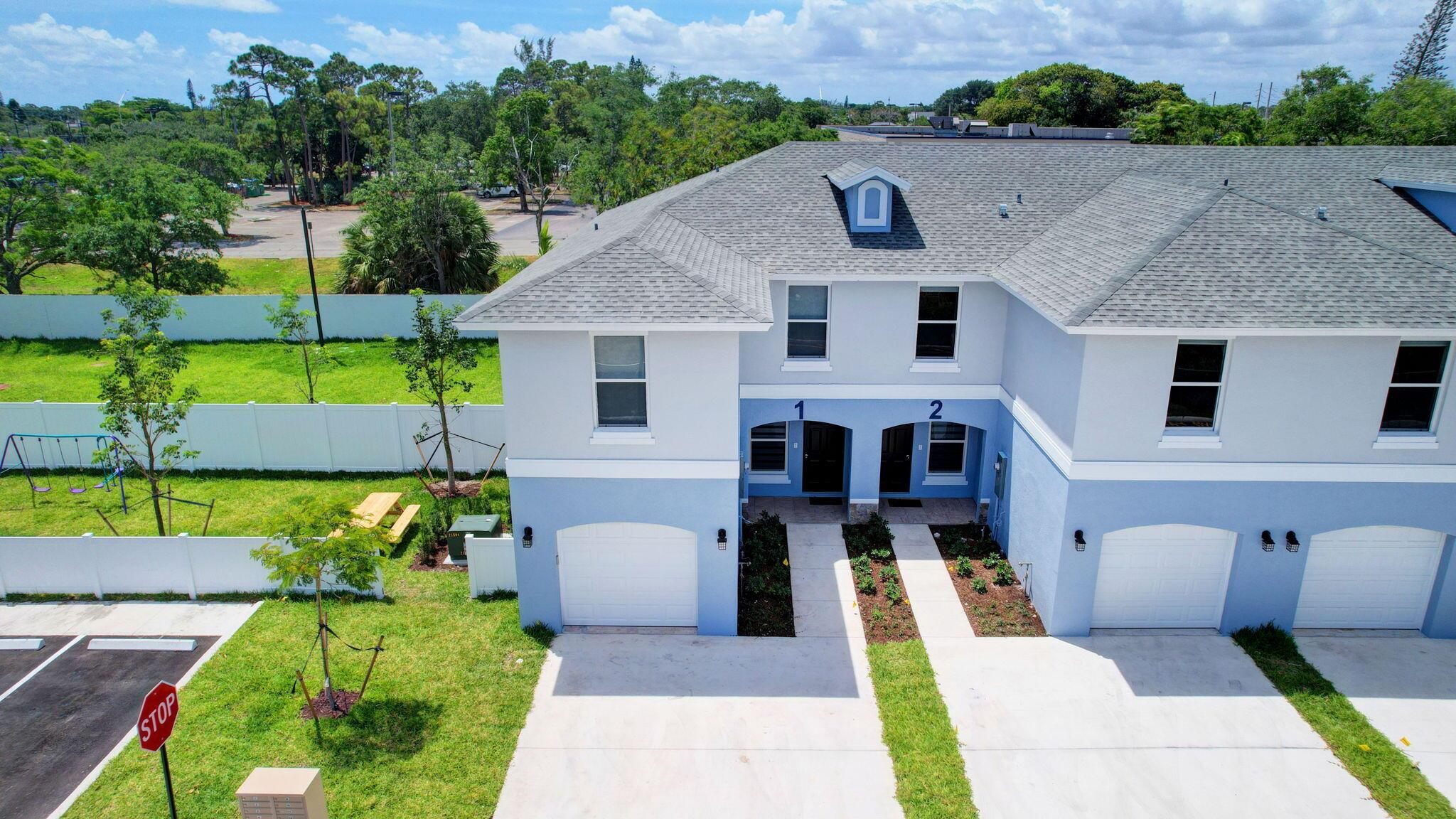 PATIO COURT TOWNHOMES - Residential Lease