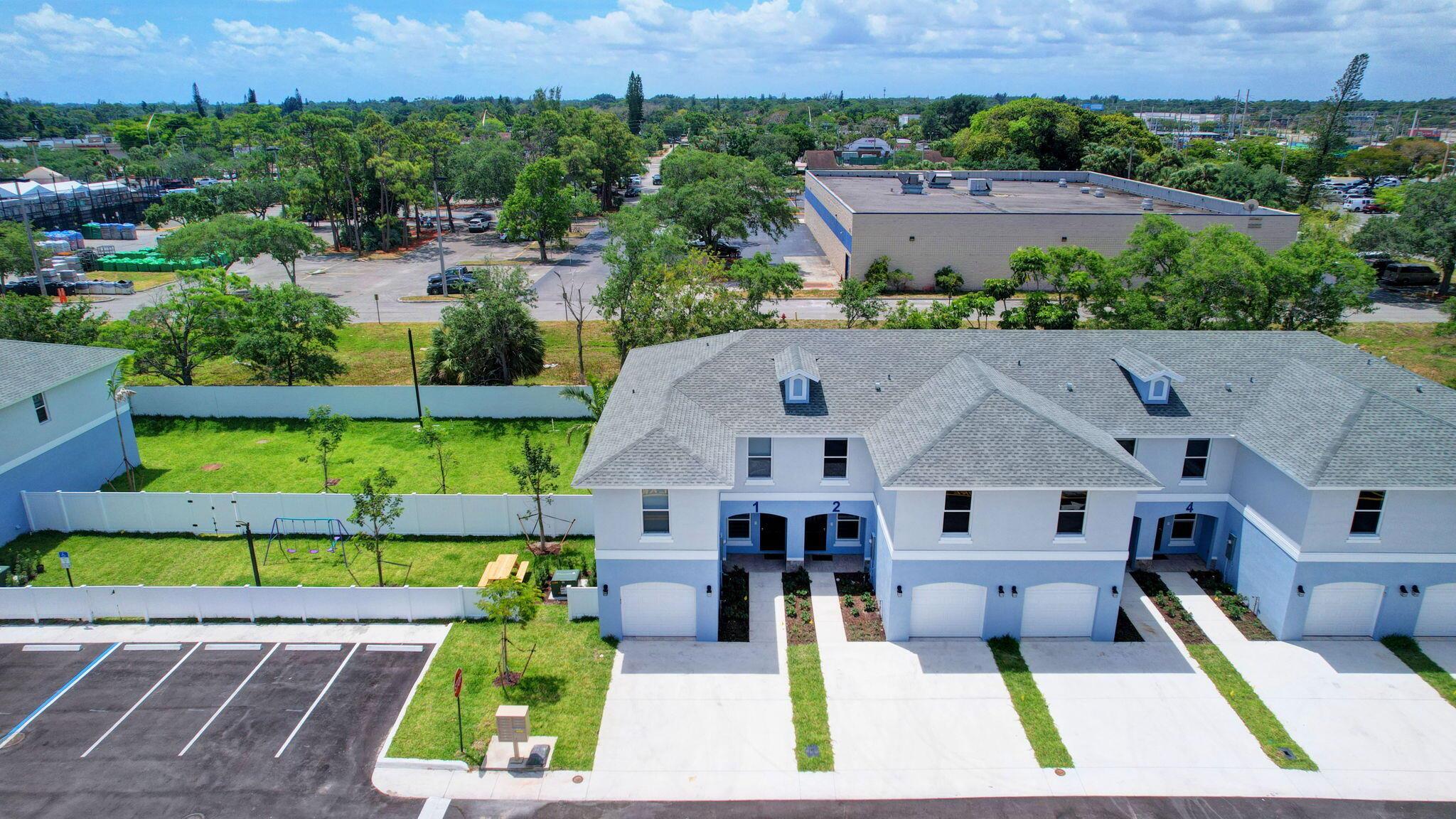 PATIO COURT TOWNHOMES - Residential Lease