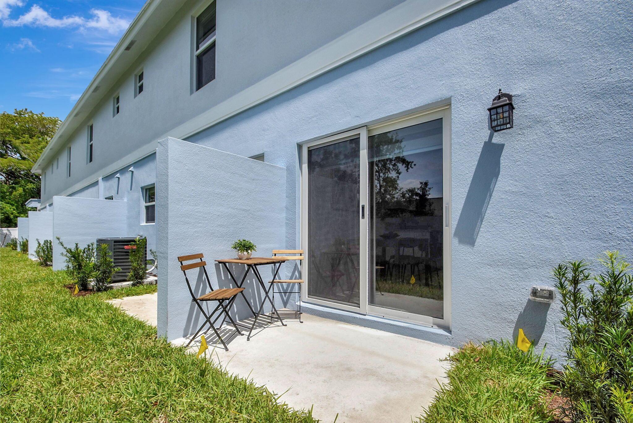 PATIO COURT TOWNHOMES - Residential Lease