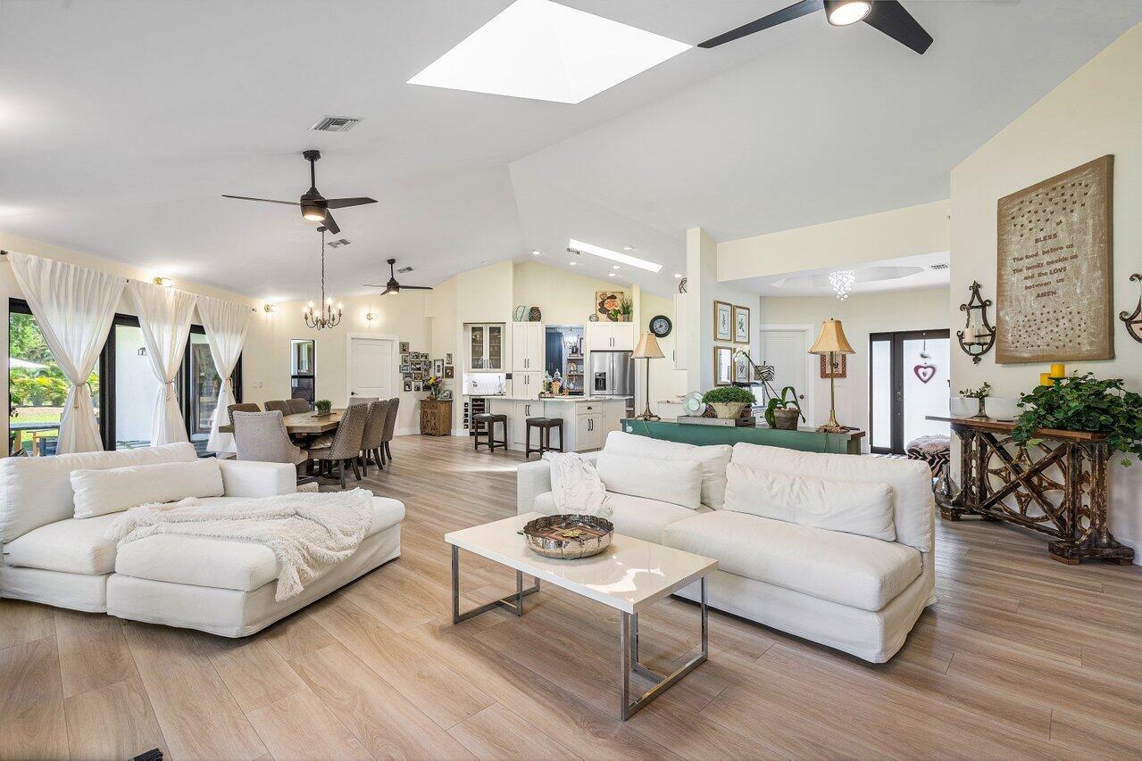 SEVEN OAKS / MAHEU ESTATE - Residential