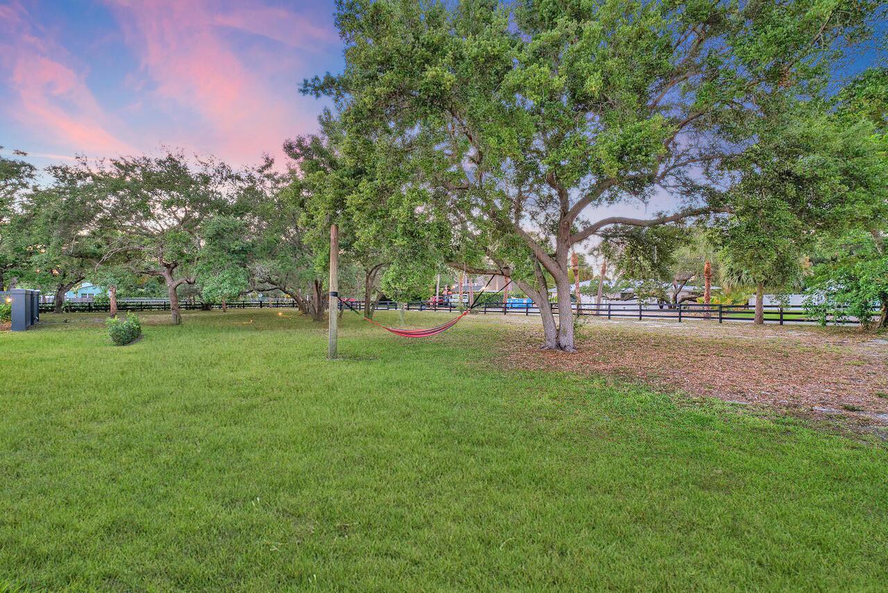 SEVEN OAKS / MAHEU ESTATE - Residential