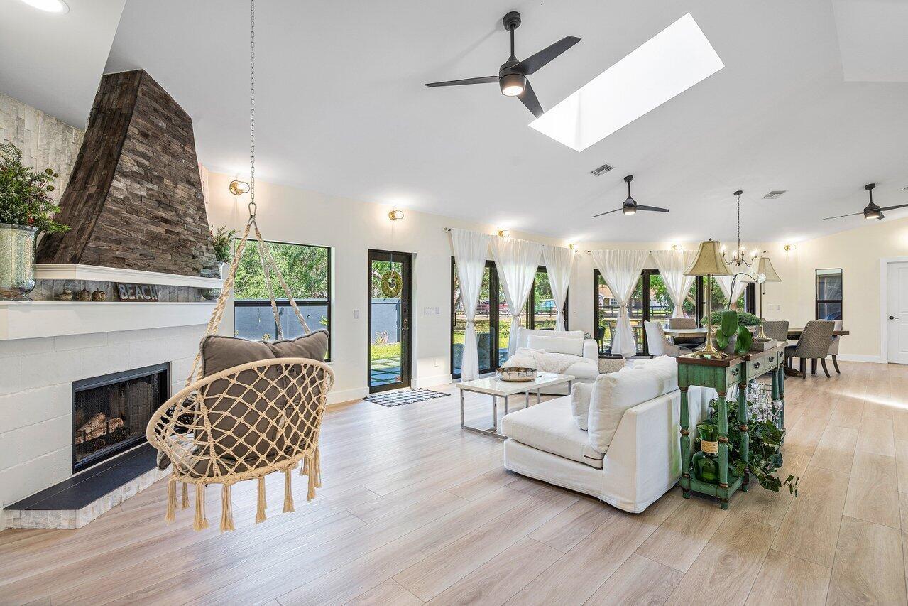 SEVEN OAKS / MAHEU ESTATE - Residential