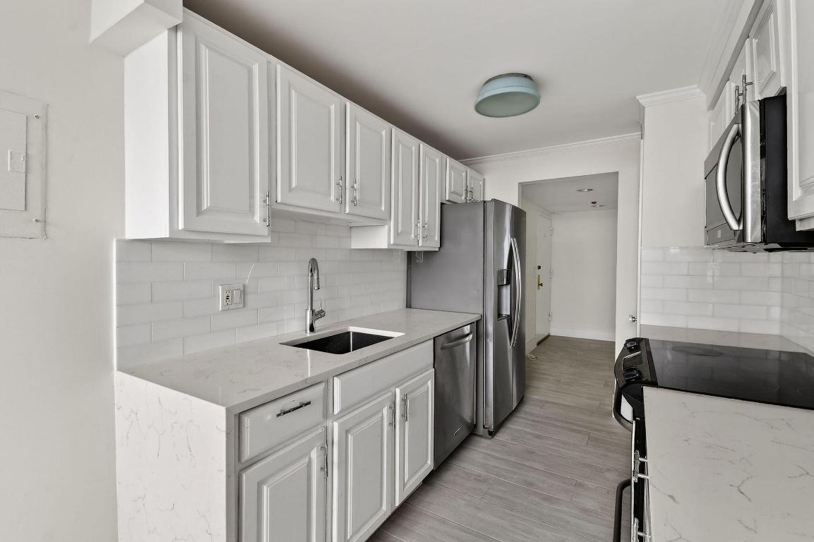 PORTOFINO SOUTH CONDO ESTATES OF SOUTH PALM BEA - Residential Lease