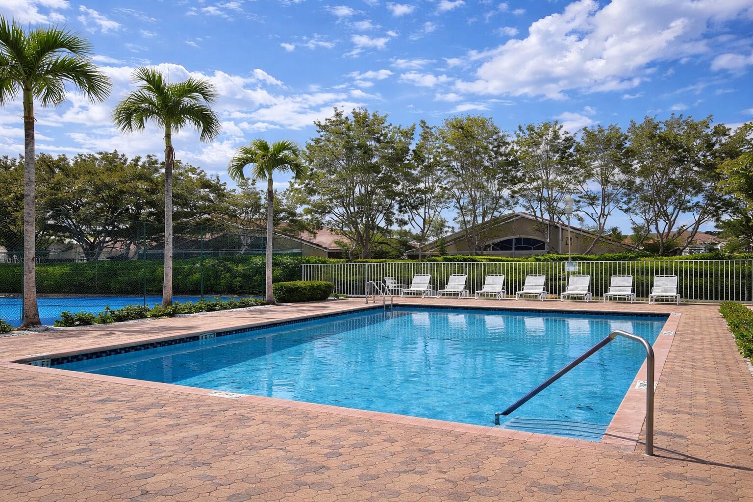 PIPERS GLEN, Lakes of Westchester - Residential