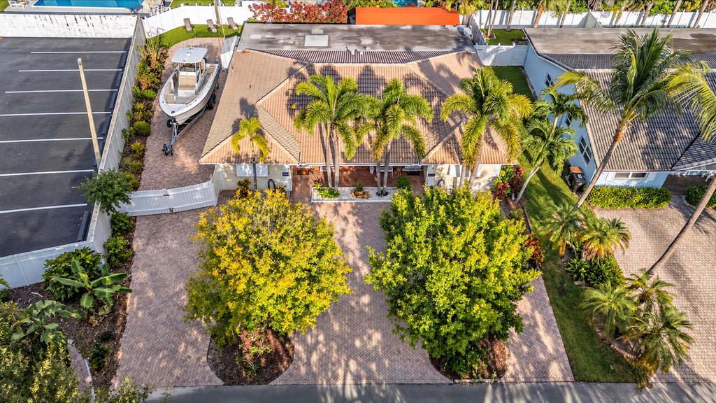 Photo of 5120 NE 22nd Avenue, Lighthouse Point, FL 33064 (MLS # B26081914)