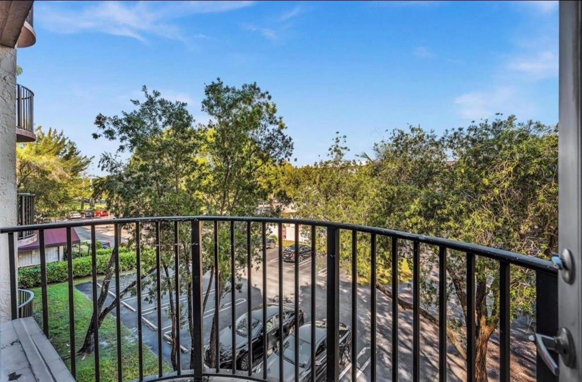 Coral Spgs Tower Club II - Residential Lease