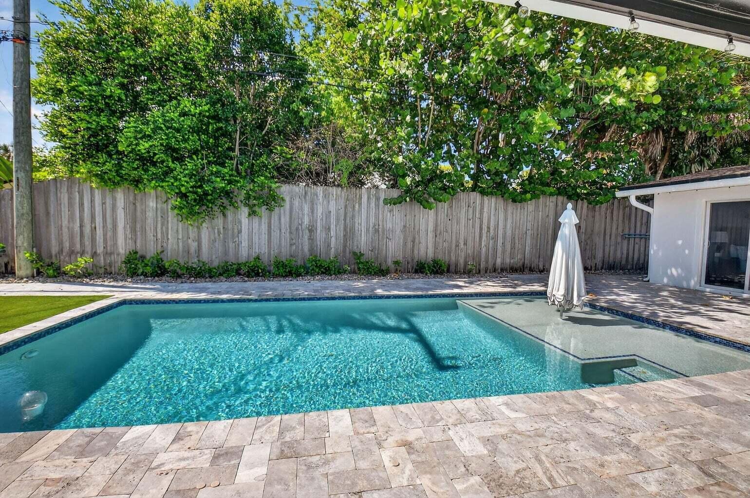 FOREST HILLS - Residential Lease