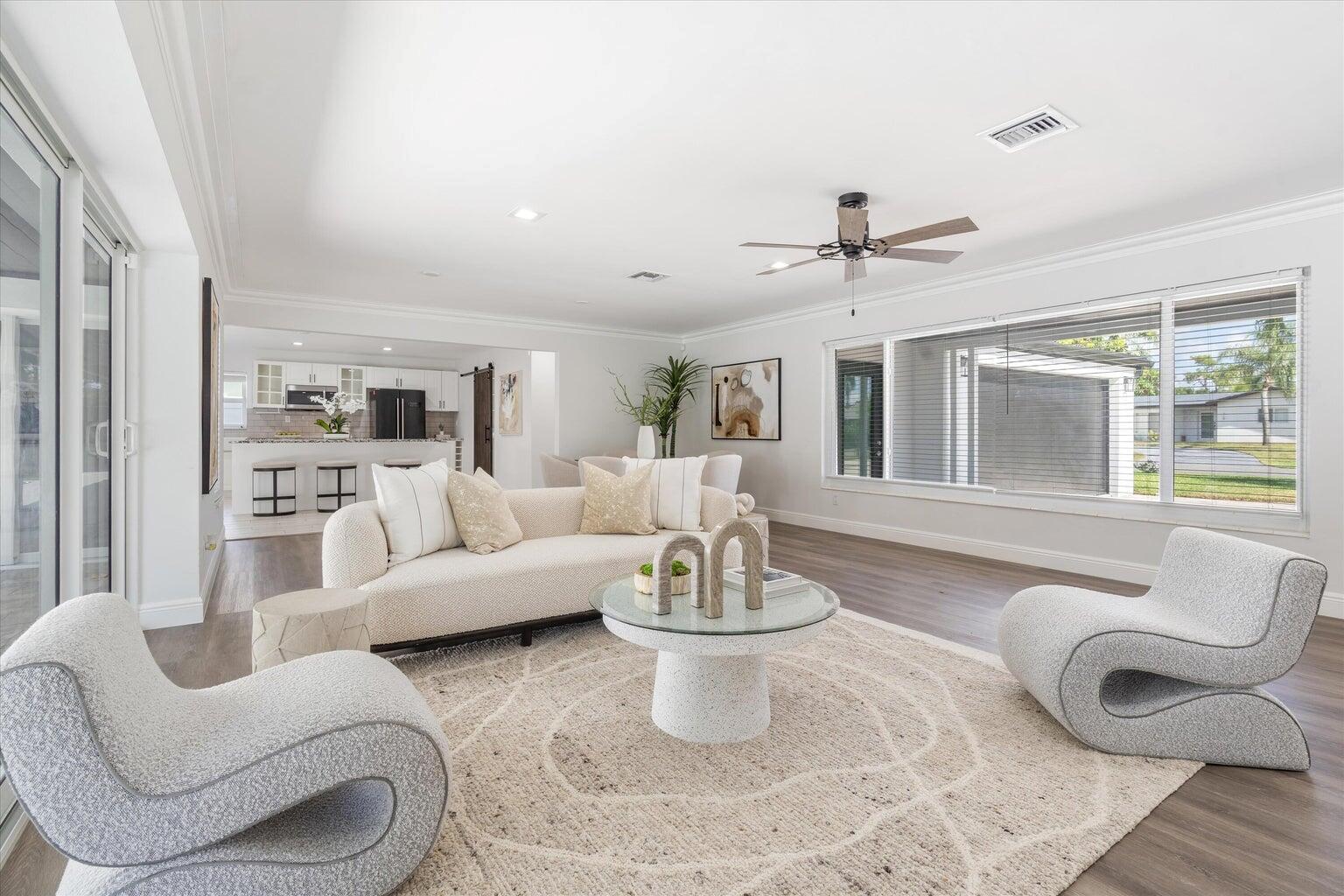 FOREST HILLS - Residential Lease