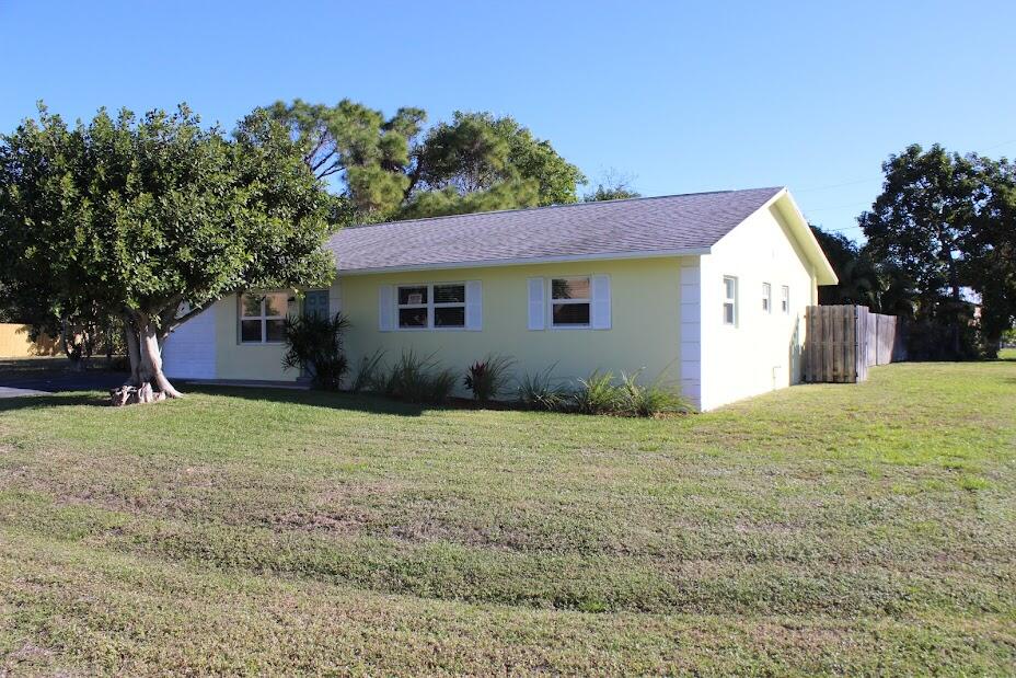 2104 NE 1ST Court