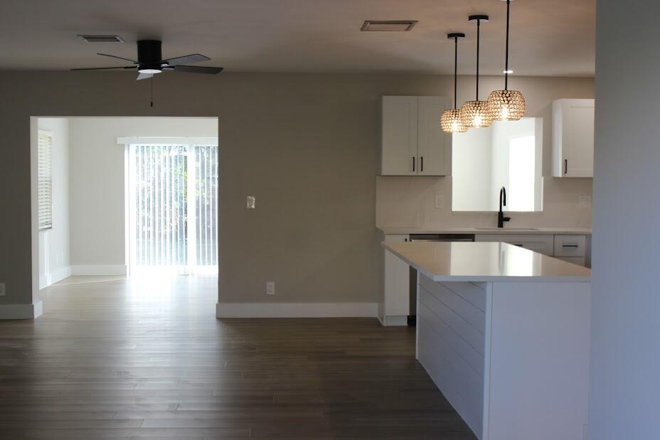 2104 NE 1ST Court