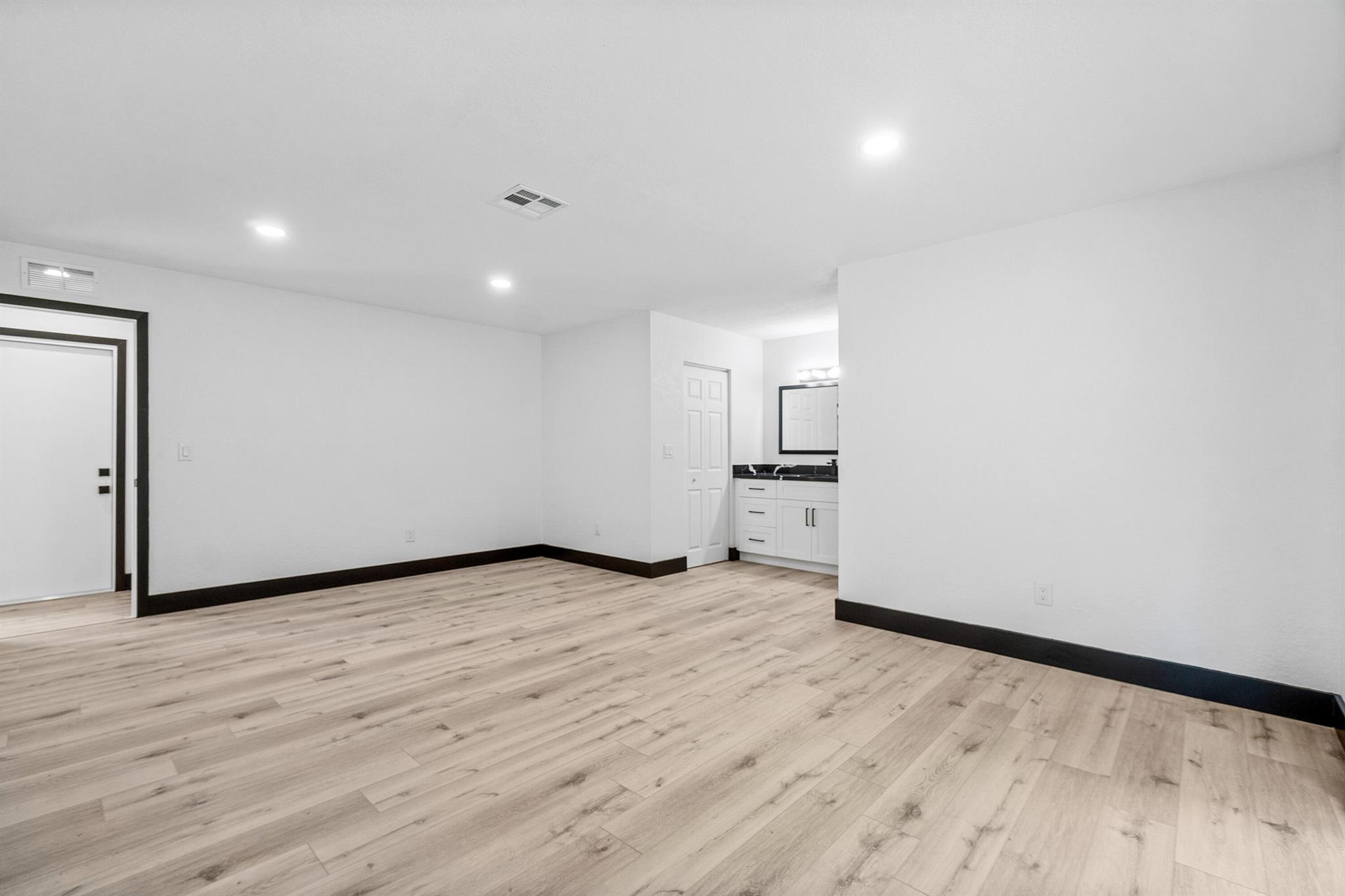 LAKES OF LANTANA PHASE 1A - Residential