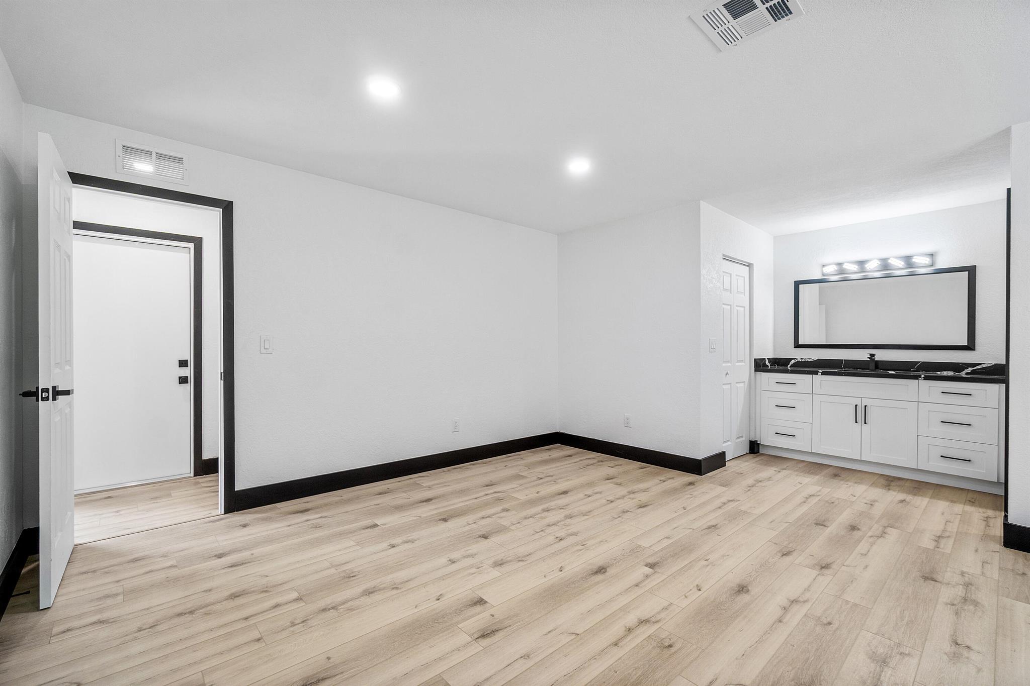 LAKES OF LANTANA PHASE 1A - Residential