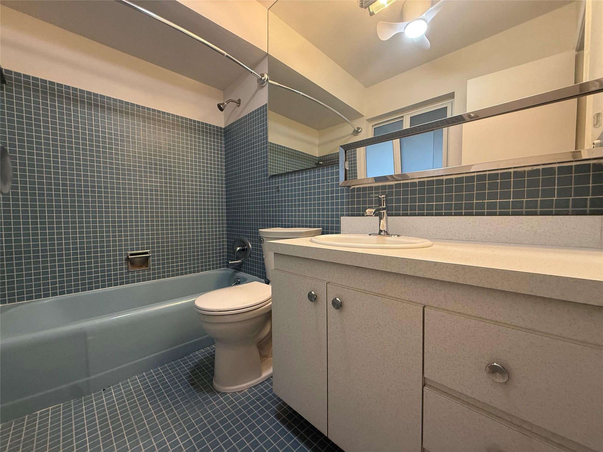 CORAL RIDGE COUNTRY CLUB - Residential Lease