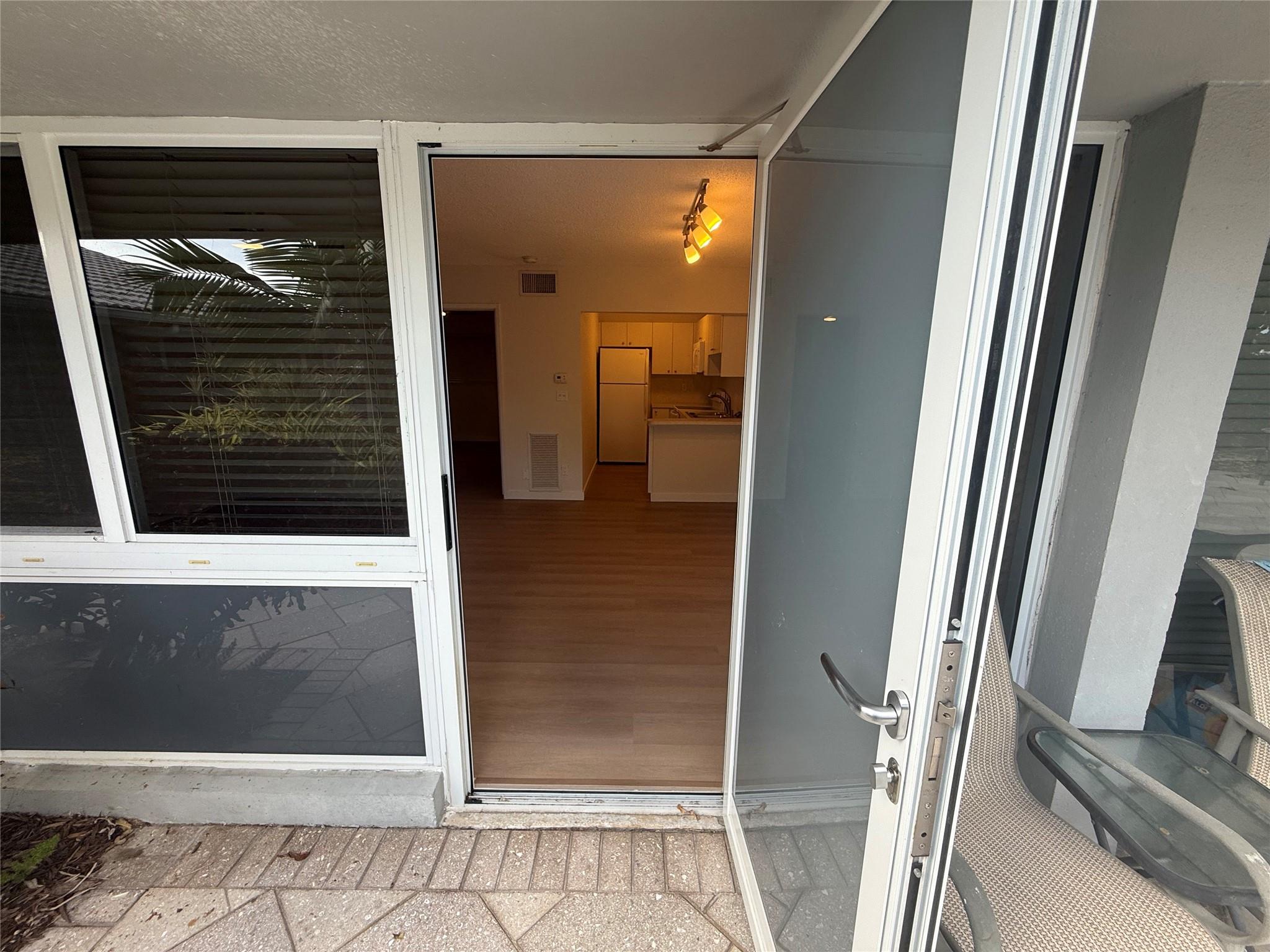 CORAL RIDGE COUNTRY CLUB - Residential Lease