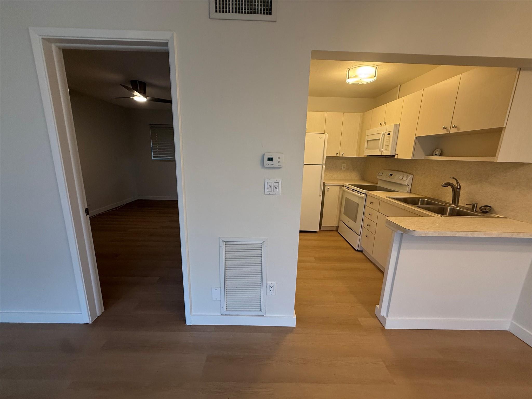 CORAL RIDGE COUNTRY CLUB - Residential Lease