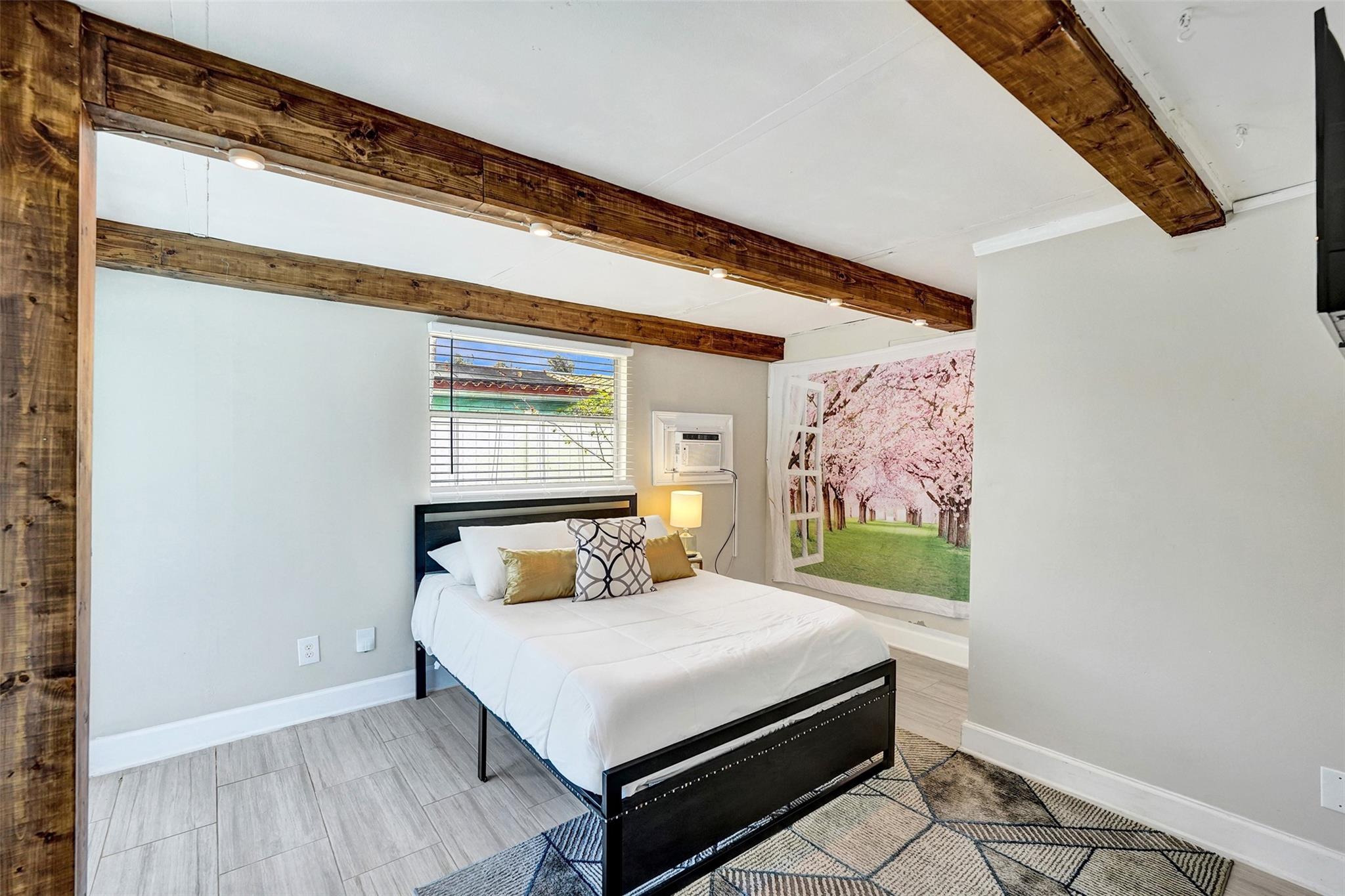 Royal Palm Acres First Se - Residential Lease