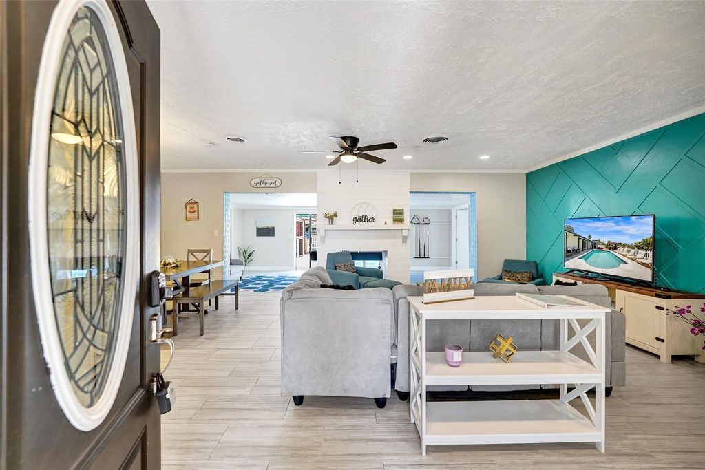 Photo of 1961 NW 33rd St, Oakland Park, FL 33309 (MLS # F10531982)