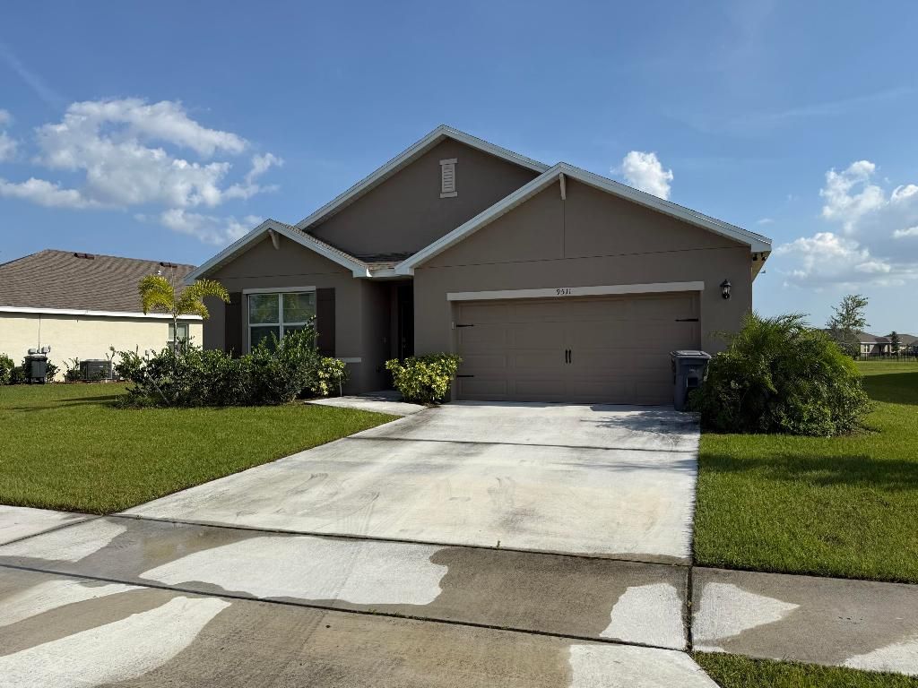 Photo of 9511 Potomac Drive, Fort Pierce, FL 34945 (MLS # R11092518)