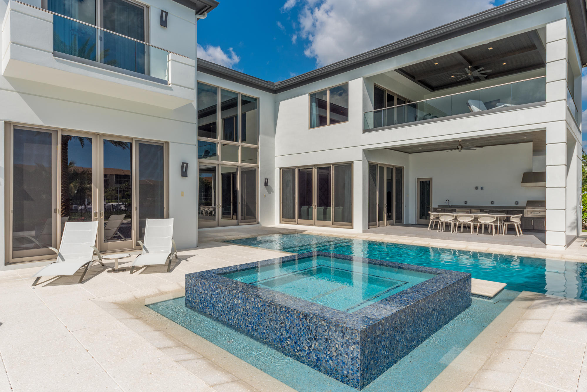 HARBOR PLACE - Residential