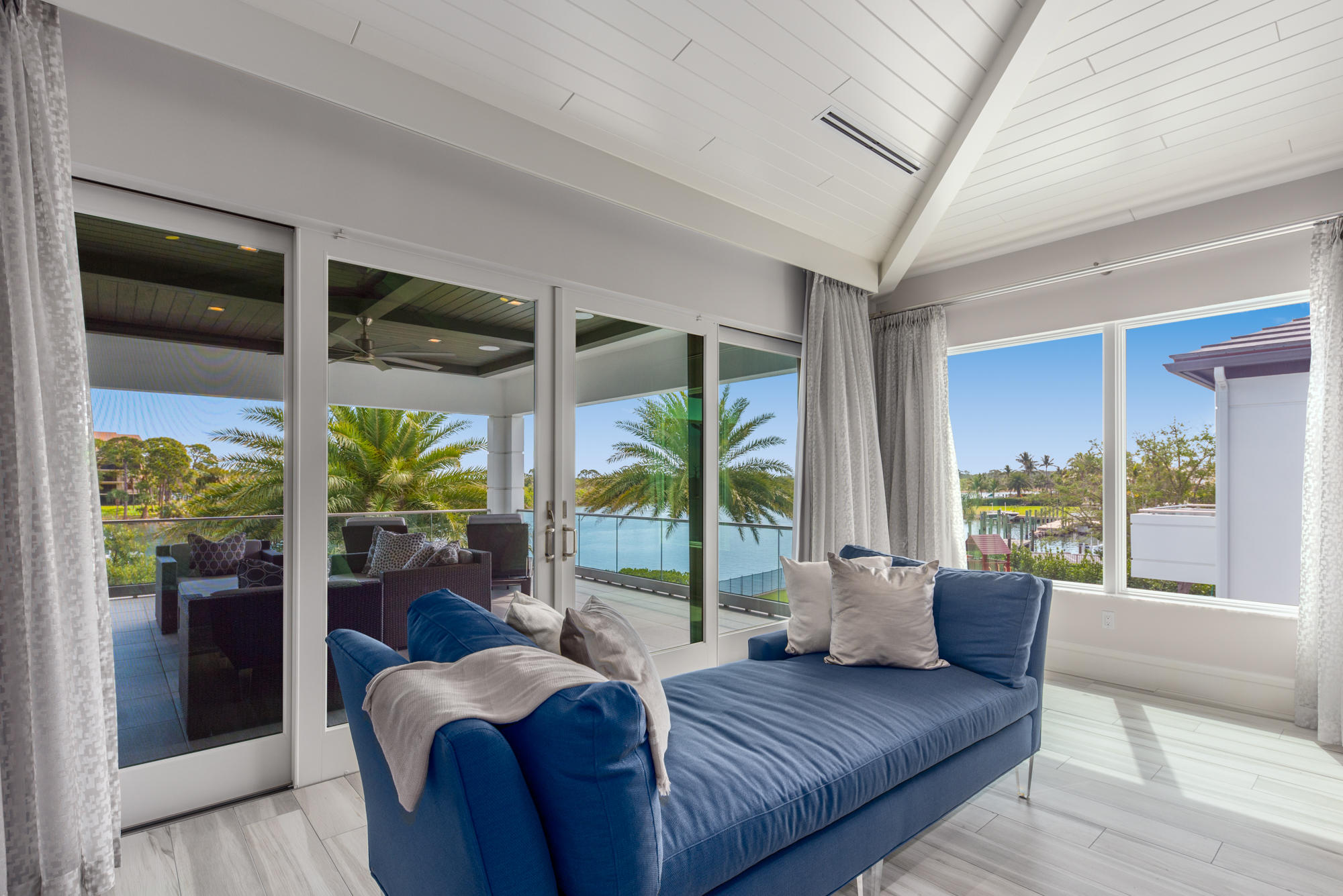 HARBOR PLACE - Residential