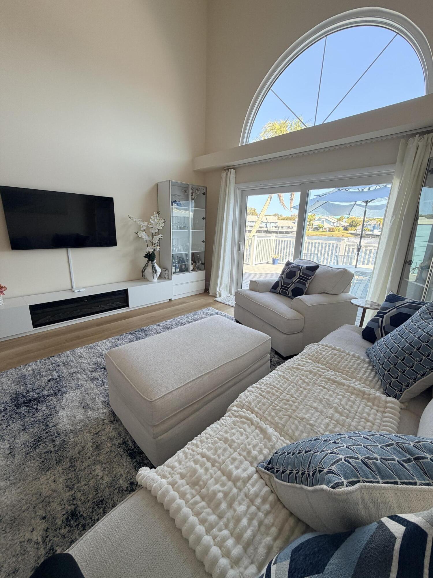 VILLAS OF OCEAN DUNES 4 - Residential Lease