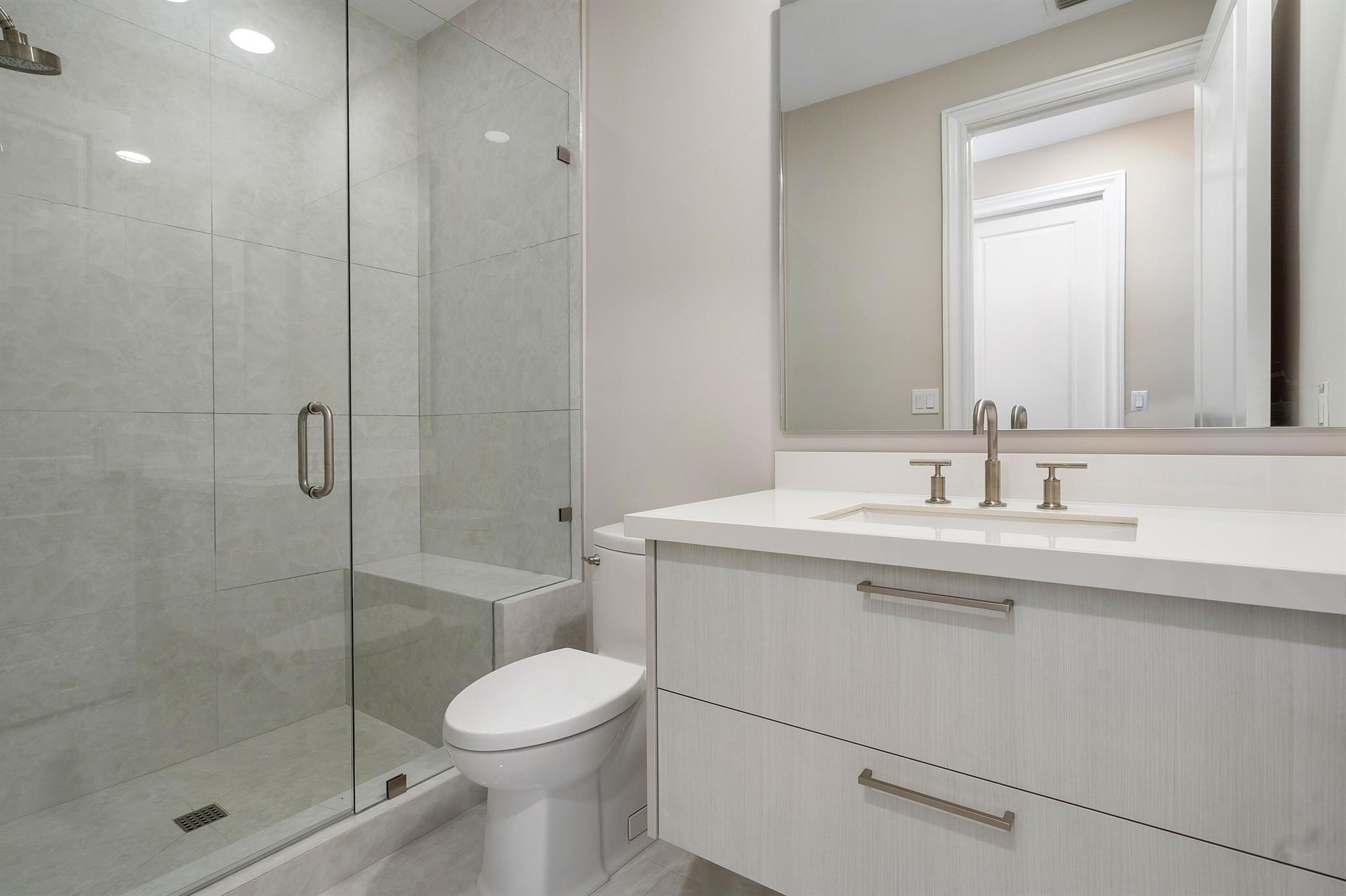 ROYAL PALM YACHT & COUNTR - Residential