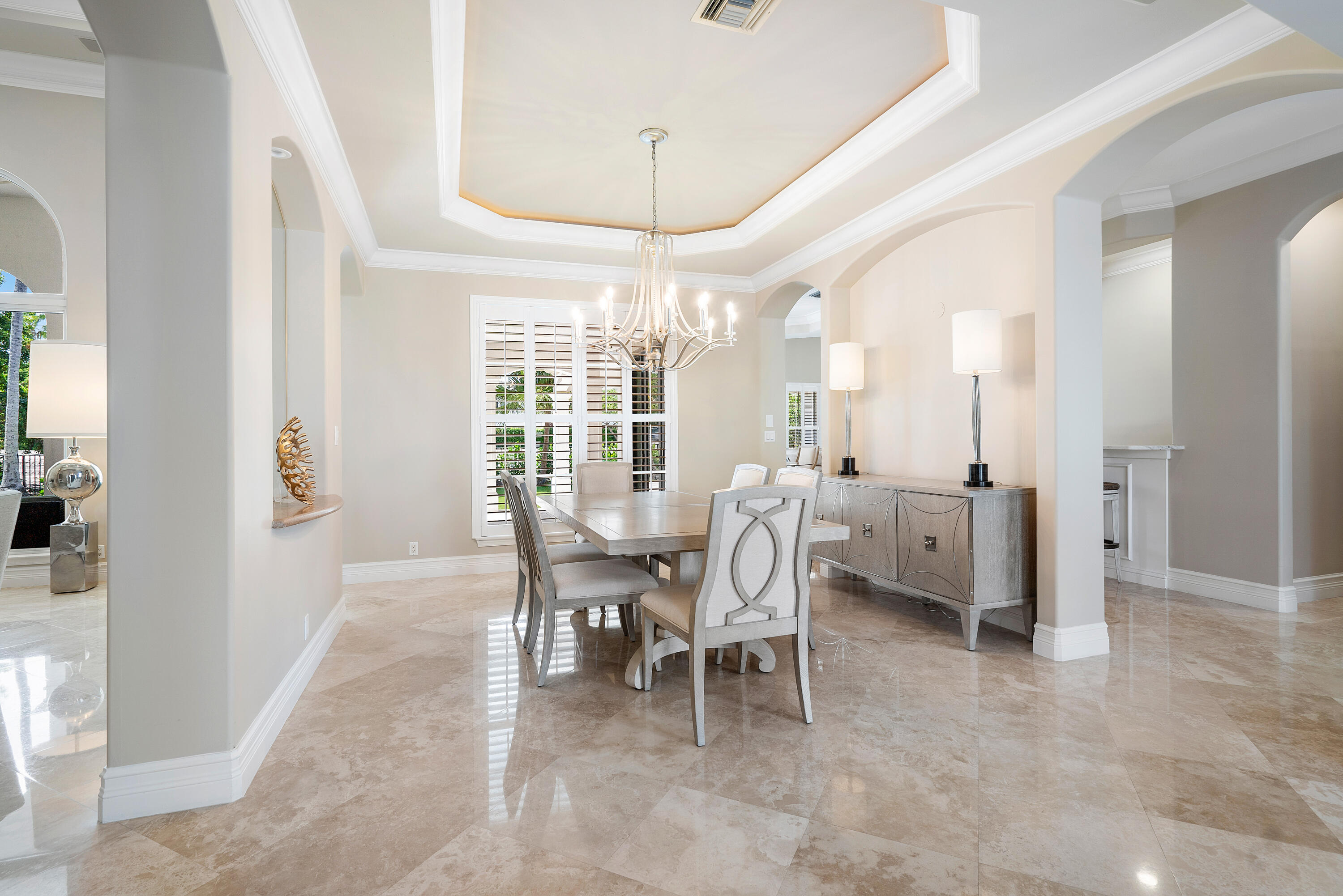 ROYAL PALM YACHT & COUNTRY CLUB - Residential