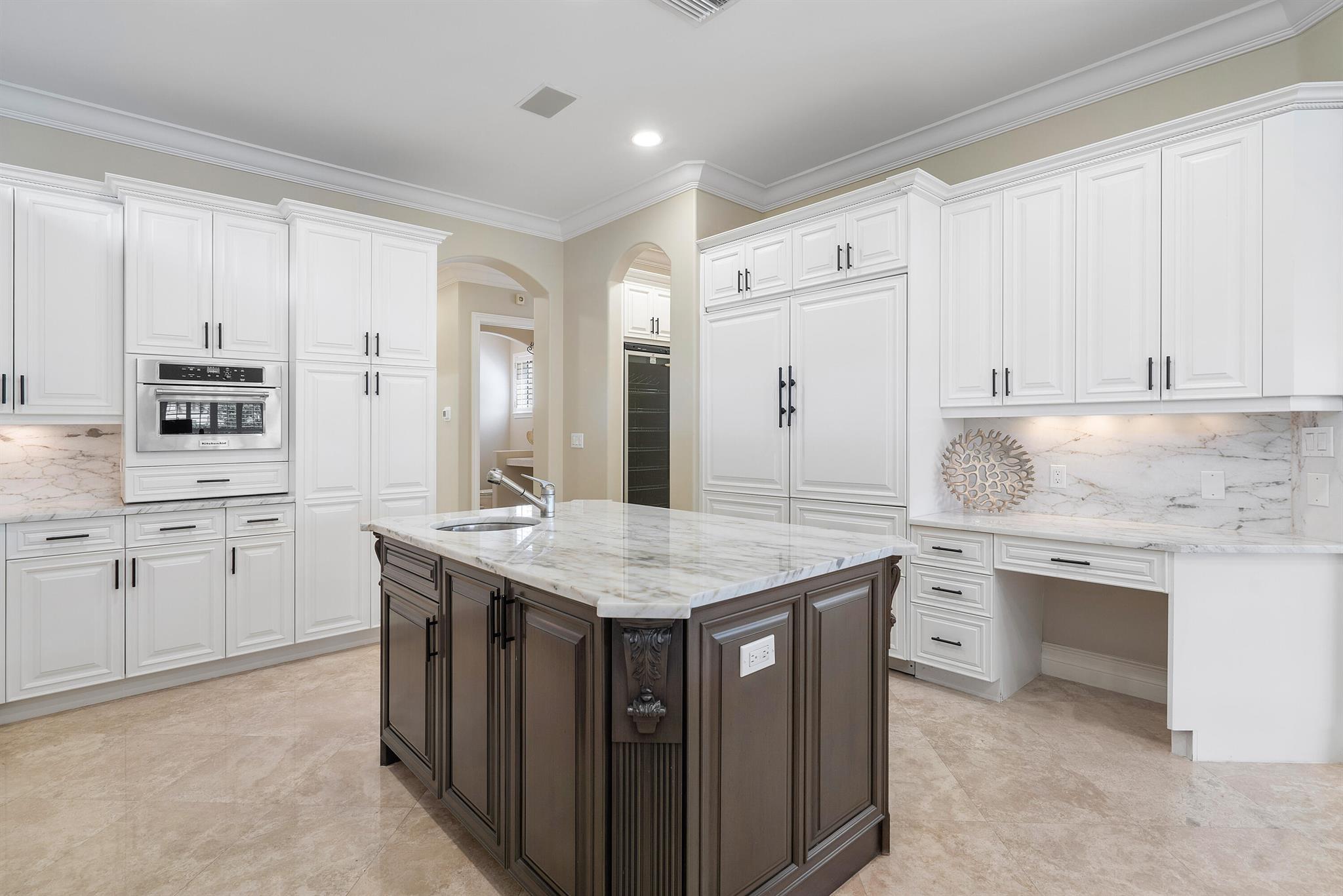 ROYAL PALM YACHT & COUNTR - Residential