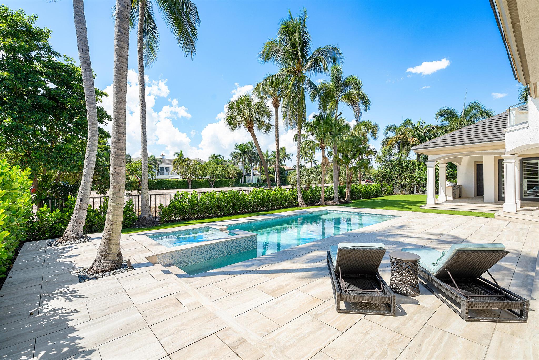 ROYAL PALM YACHT & COUNTR - Residential