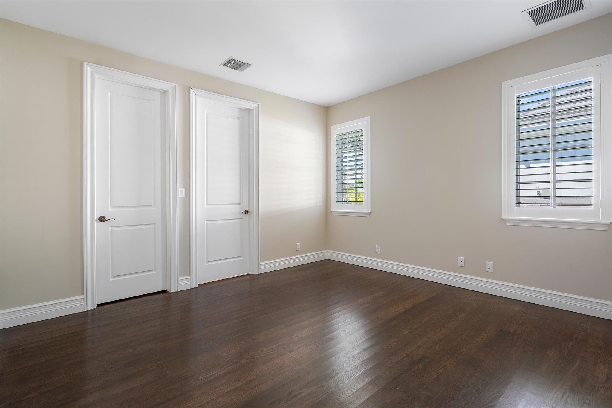 ROYAL PALM YACHT & COUNTR - Residential