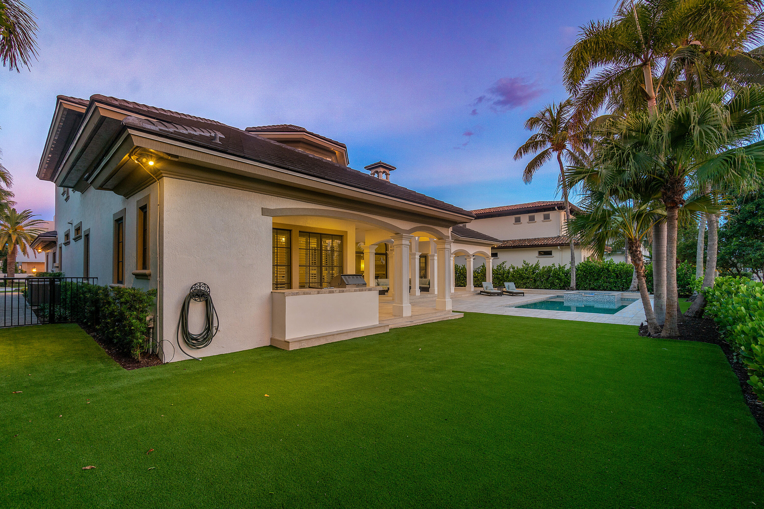 ROYAL PALM YACHT & COUNTRY CLUB - Residential