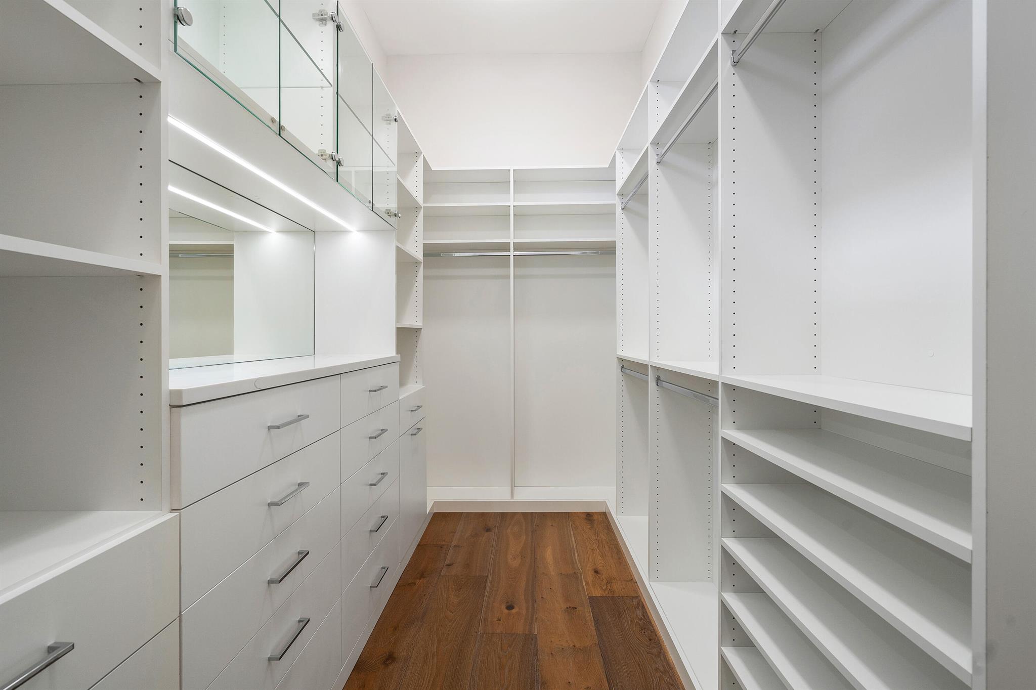 ROYAL PALM YACHT & COUNTR - Residential