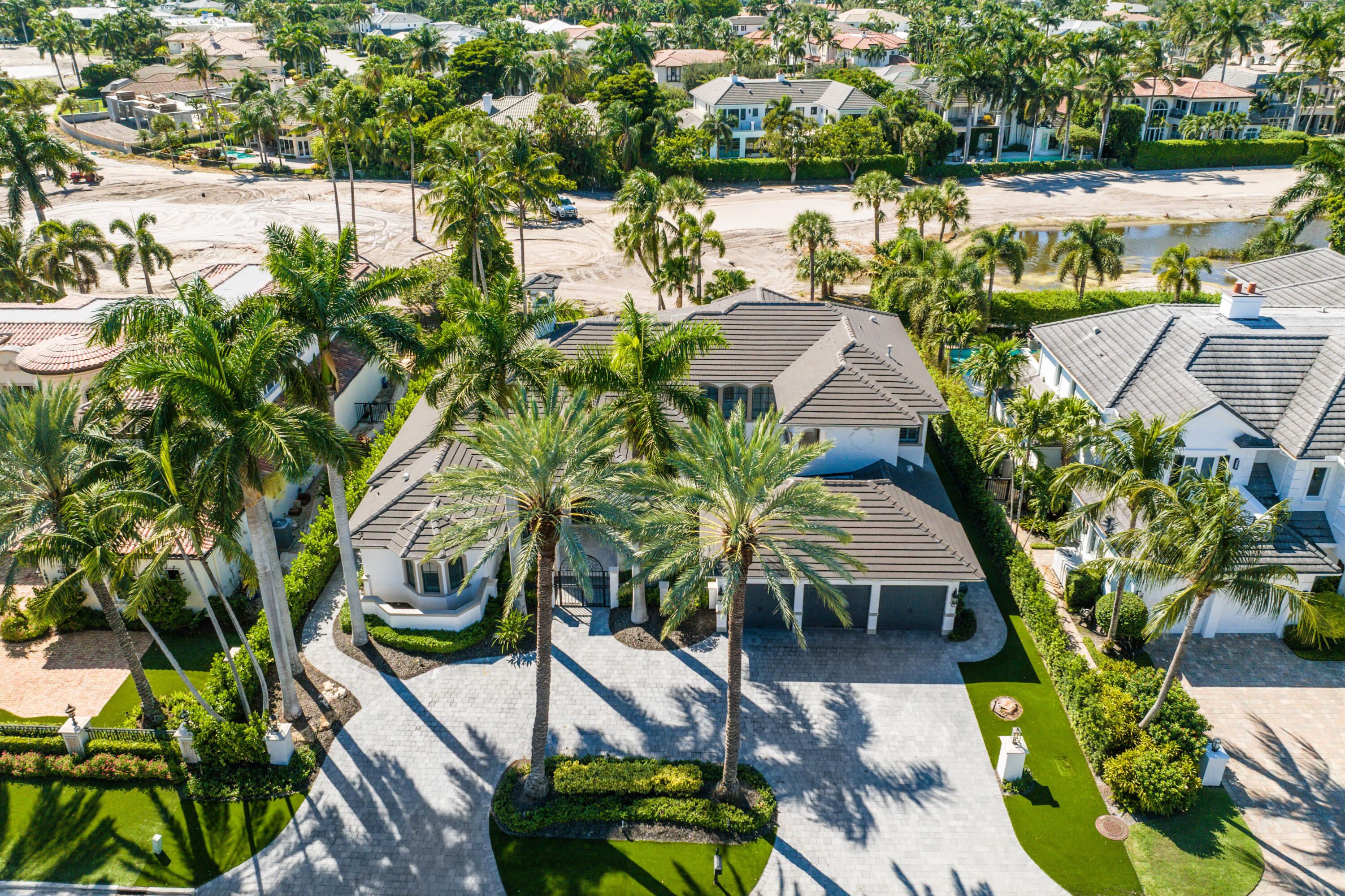 ROYAL PALM YACHT & COUNTRY CLUB - Residential