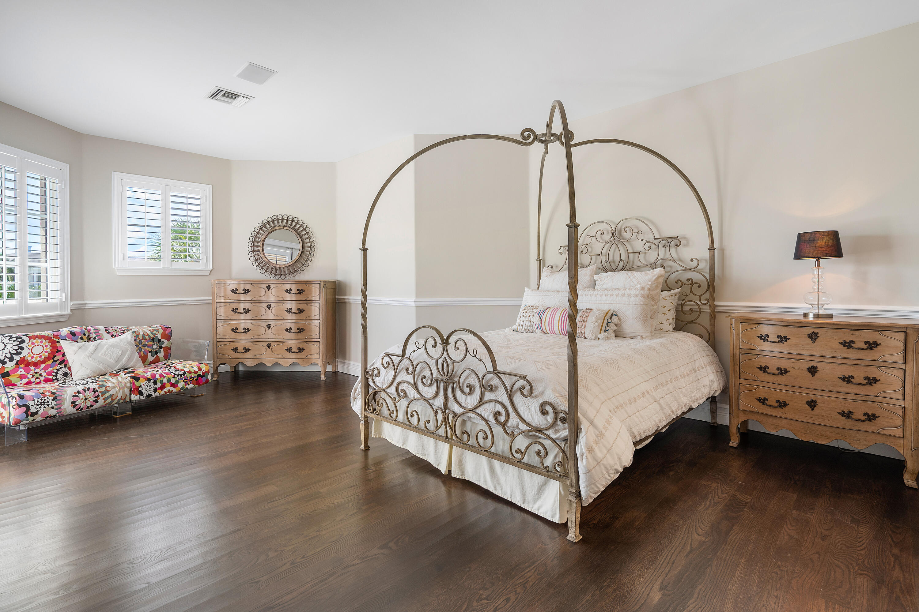 ROYAL PALM YACHT & COUNTRY CLUB - Residential