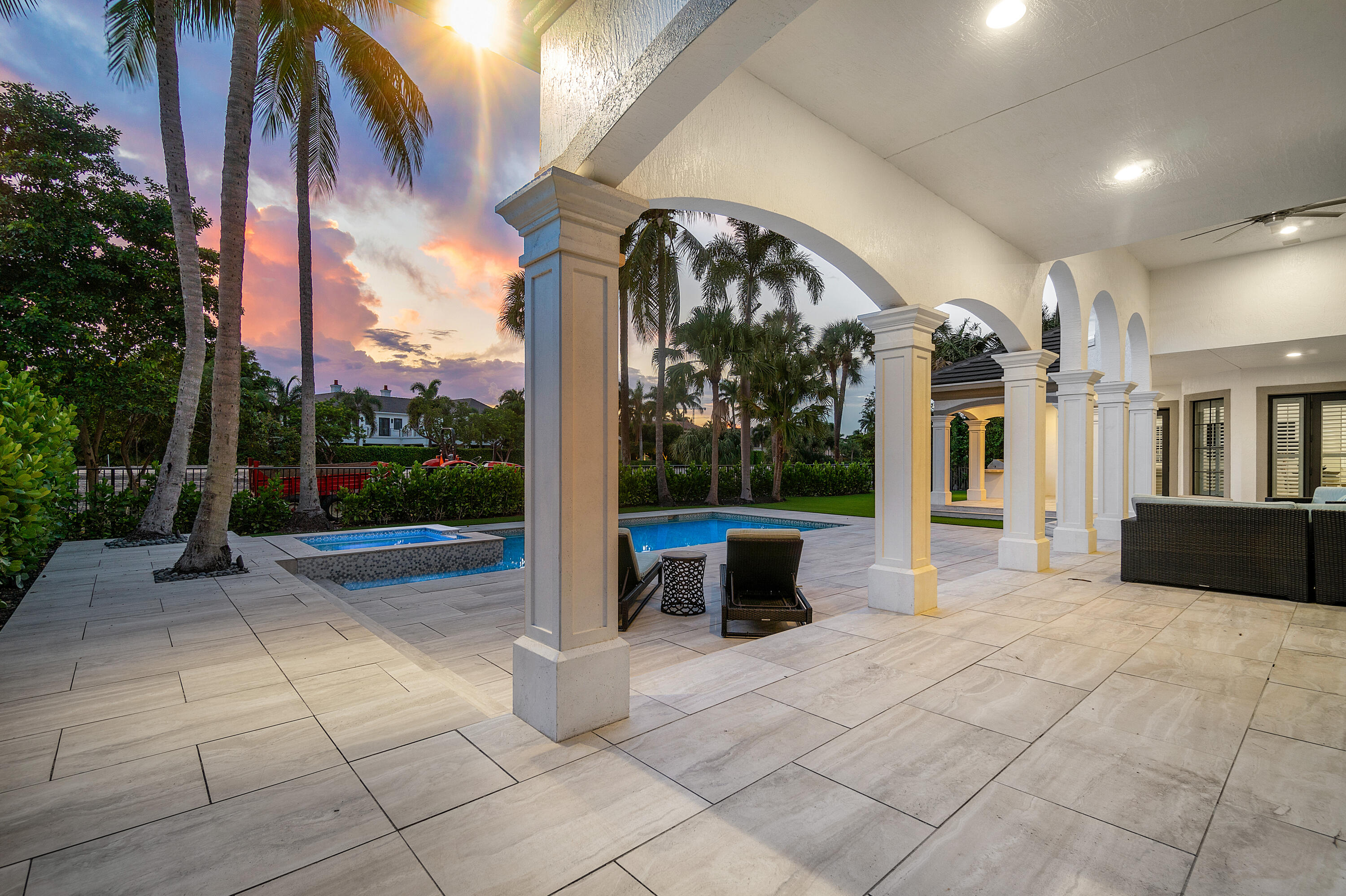 ROYAL PALM YACHT & COUNTRY CLUB - Residential