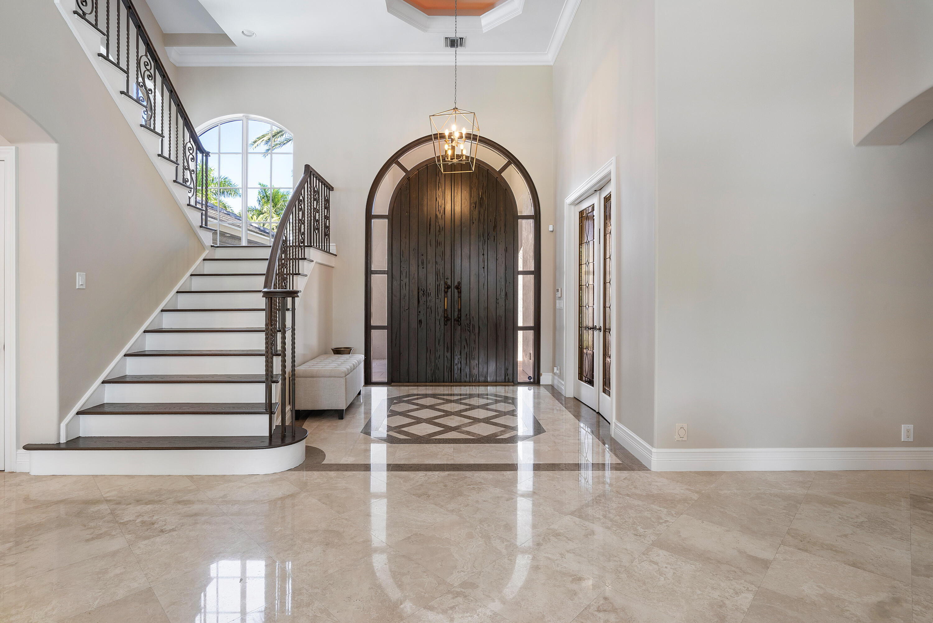 ROYAL PALM YACHT & COUNTRY CLUB - Residential