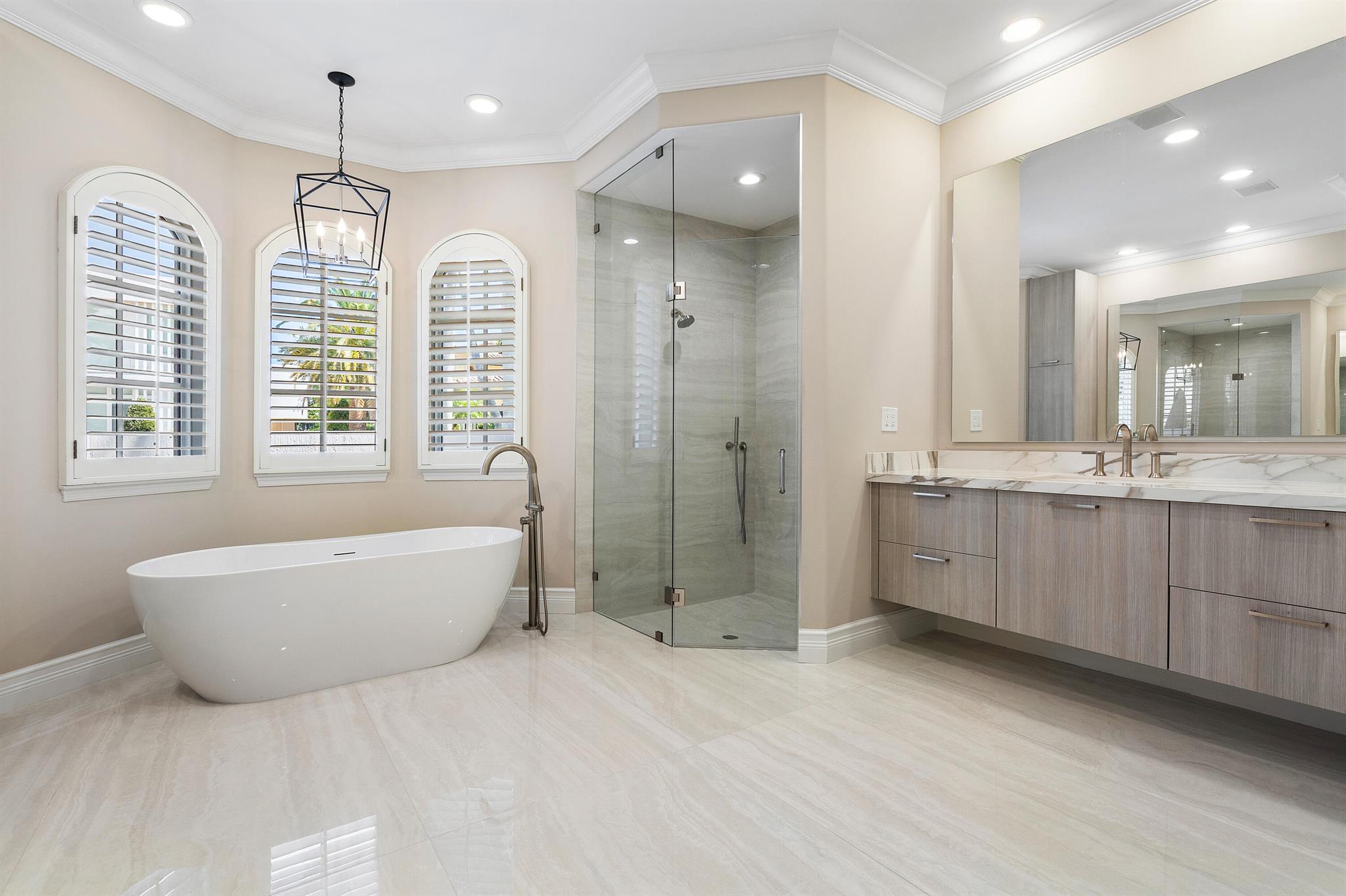 ROYAL PALM YACHT & COUNTR - Residential