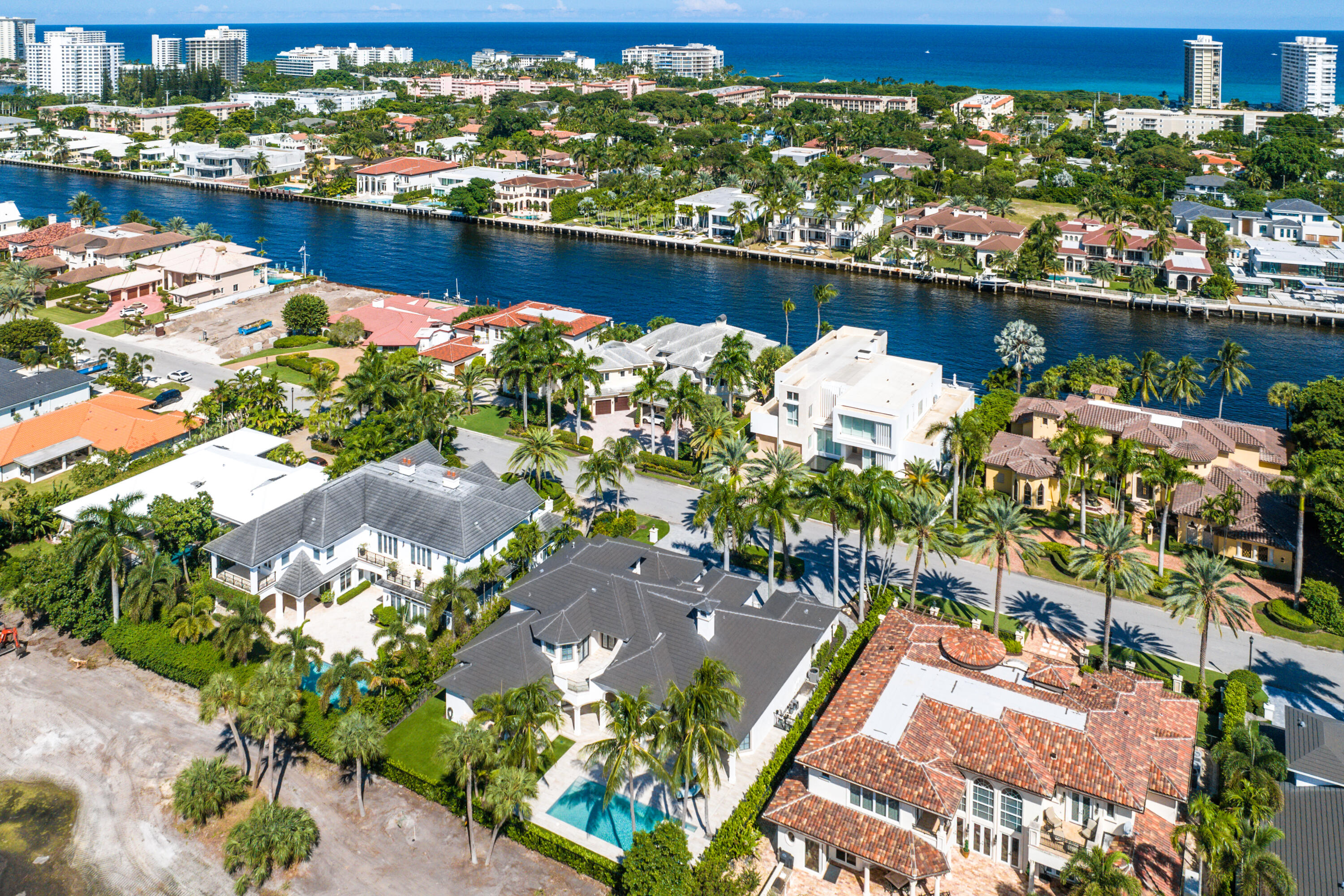 ROYAL PALM YACHT & COUNTRY CLUB - Residential