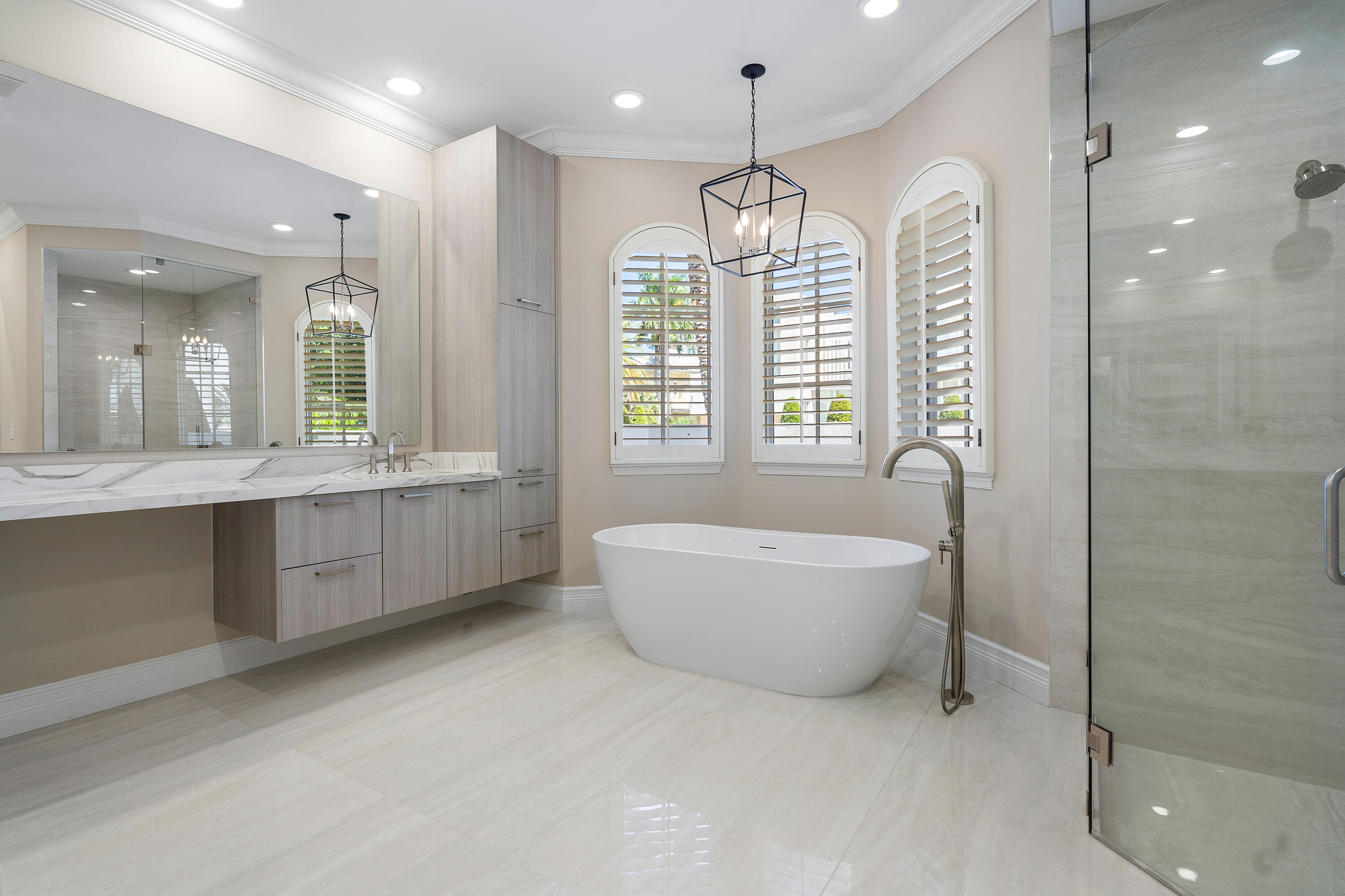 ROYAL PALM YACHT & COUNTRY CLUB - Residential