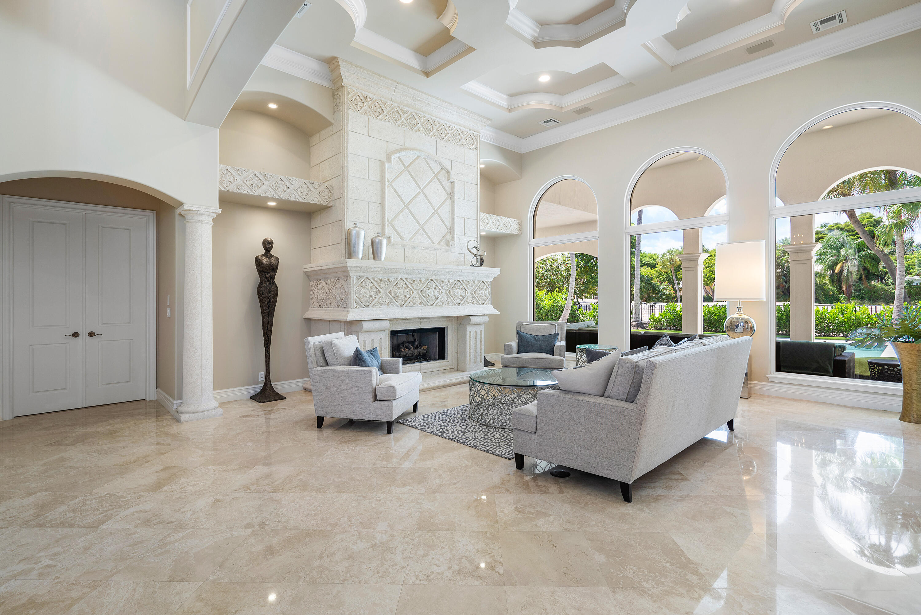 ROYAL PALM YACHT & COUNTRY CLUB - Residential