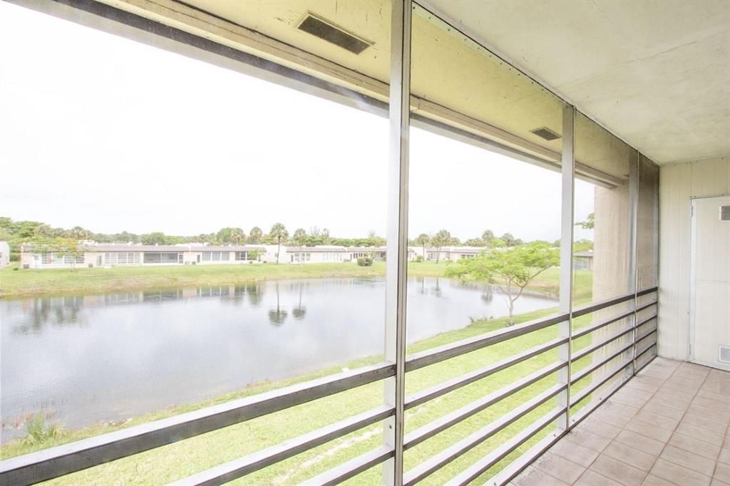 Photo of 154 Lake Meryl Drive #254, West Palm Beach, FL 33411 (MLS # R10670962)