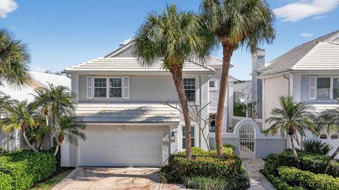 Photo of 45 Windsor Lane, Palm Beach Gardens, FL 33418 (MLS # R11159288)