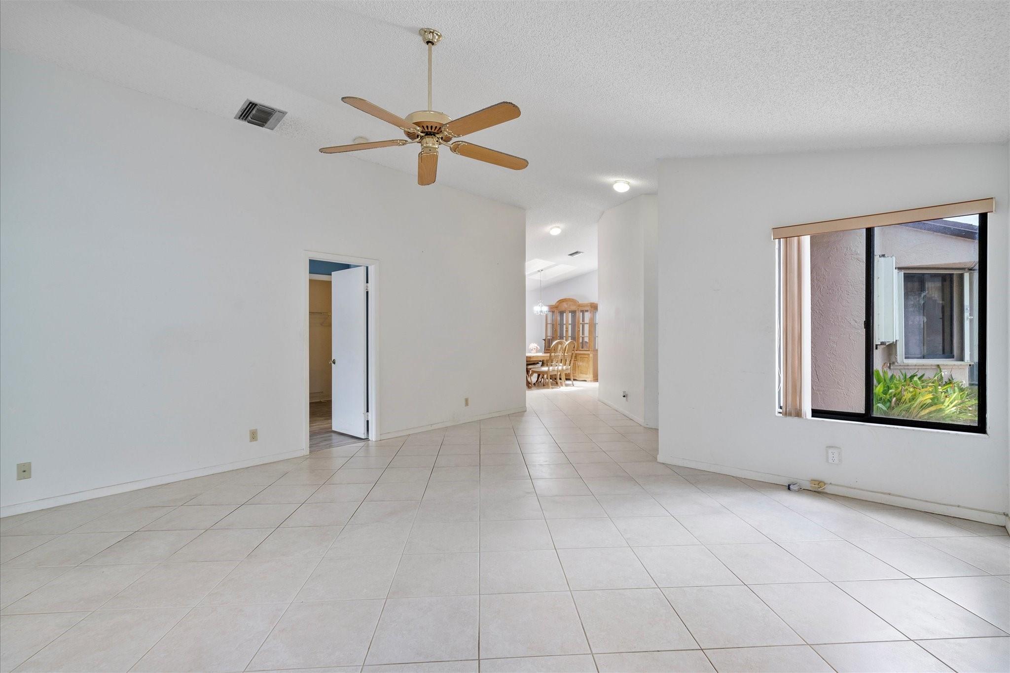 3700 NW 19th St