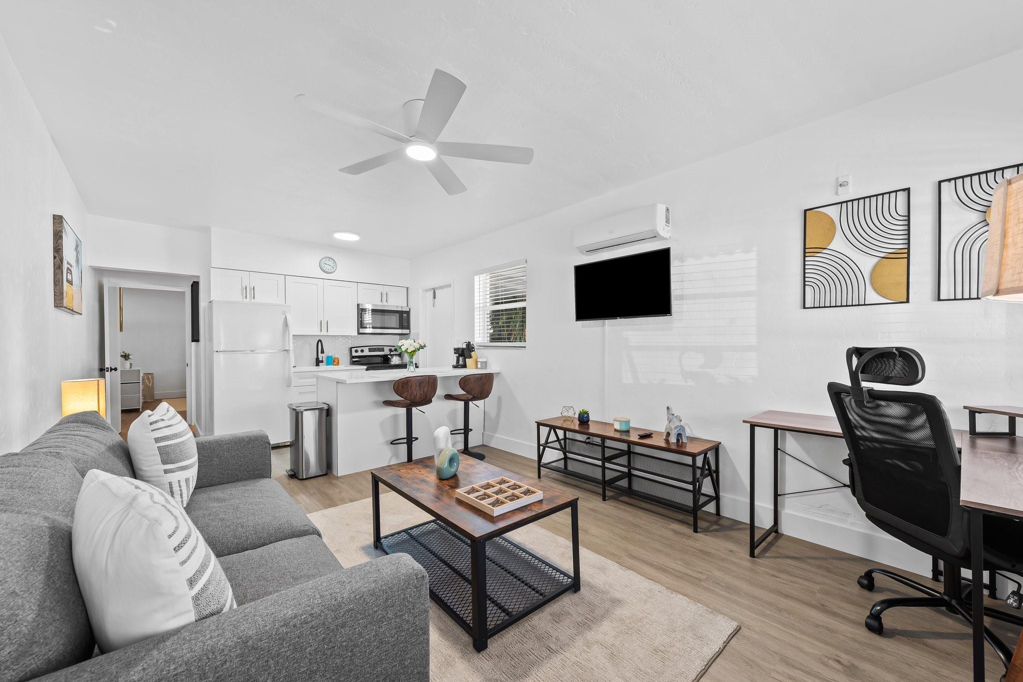Fully furnished 1 bed / 1 bath in quiet 3 unit building in Hallandale Beach. Fully remodeled recently. Washer / dryer on site. Full kitchen, tile shower, quartz countertops. Backyard area shared with other tenants. Owner pays water & trash, tenant to pay electric. 6 month or 12 month lease period with option to renew. First and security to move in. Small pet allowed on a case to case basis. Additional deposit required.