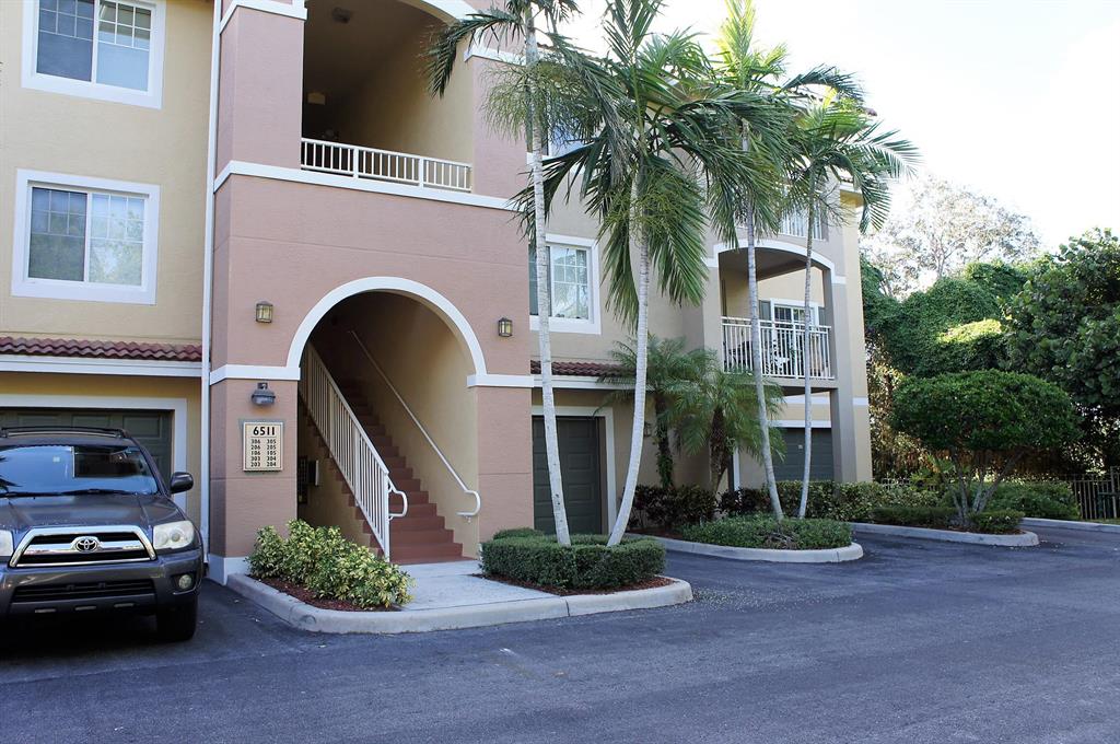 VILLAS AT EMERALD DUNES CONDO - Residential Lease