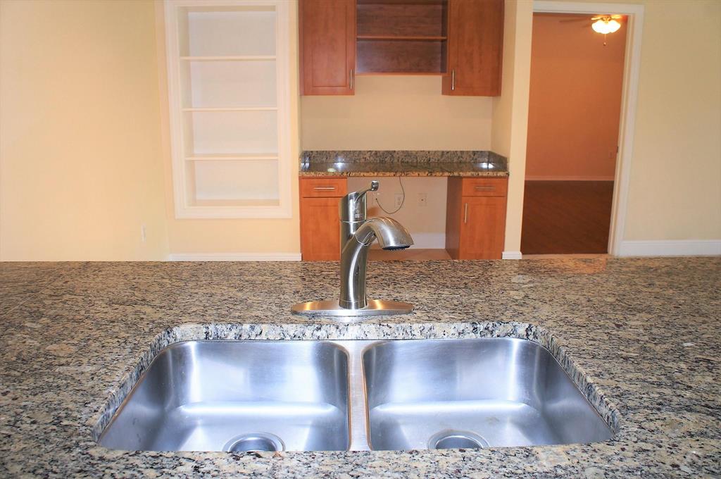 VILLAS AT EMERALD DUNES CONDO - Residential Lease