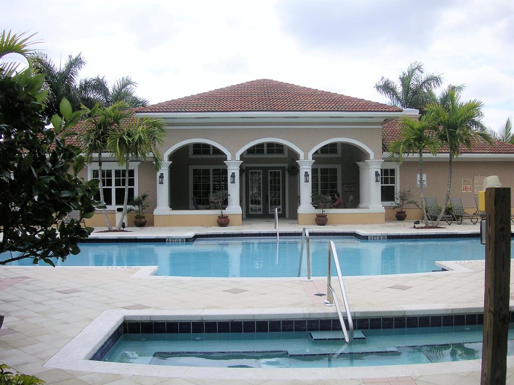 VILLAS AT EMERALD DUNES CONDO - Residential Lease