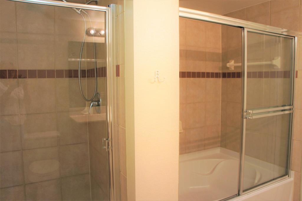 VILLAS AT EMERALD DUNES CONDO - Residential Lease